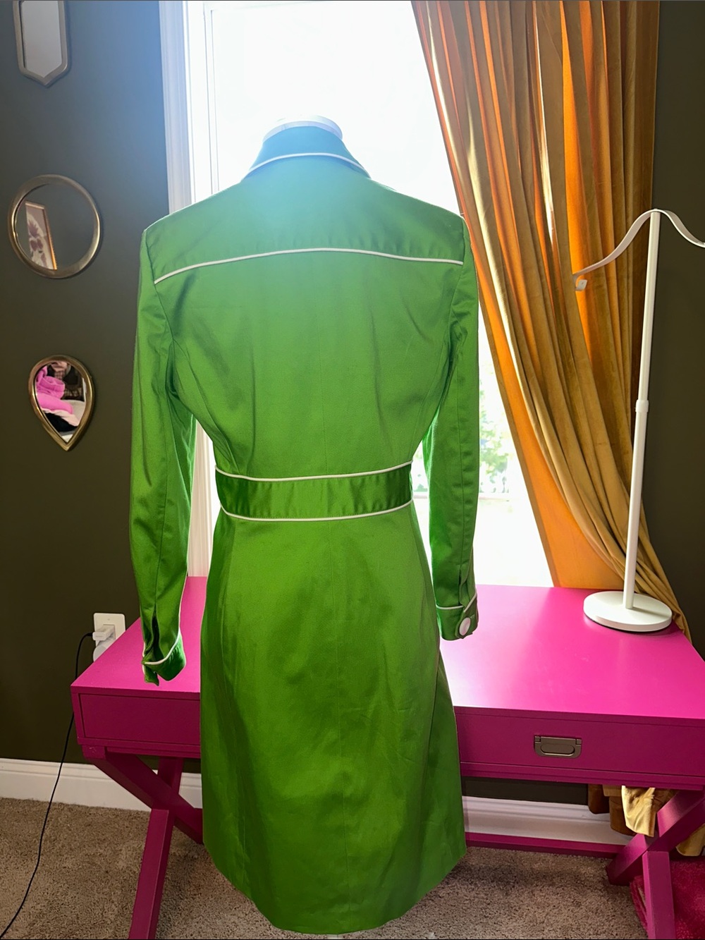 Larry Levine Bright Green Trench Coat with White Piping - Picture 3 of 6